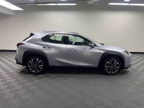 Certified 2024 Lexus UX 250h FWD image 4