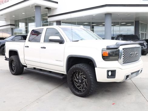 Used 2015 GMC Sierra 1500 Denali w/ Driver Alert Package AWD/4WD image 8