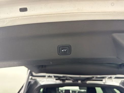 Used 2022 Chevrolet Tahoe RST w/ Sport Performance Package image 26