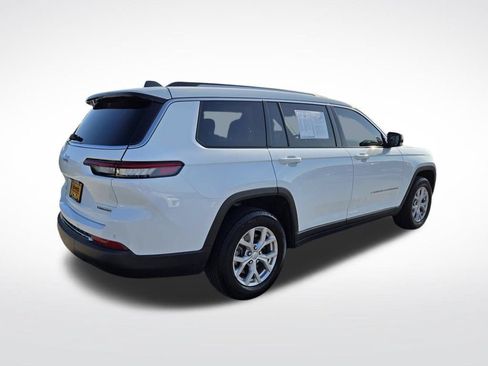 Used 2023 Jeep Grand Cherokee L Limited w/ Trailer Tow Group (B) AWD/4WD image 3