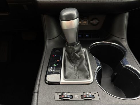Used 2019 Toyota Highlander Limited Platinum AWD/4WD image 18