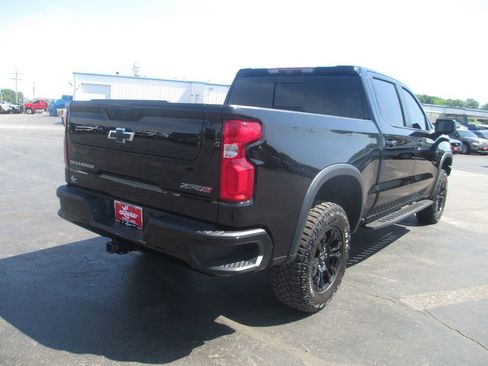 Used 2023 Chevrolet Silverado 1500 ZR2 w/ Technology Package AWD/4WD image 6