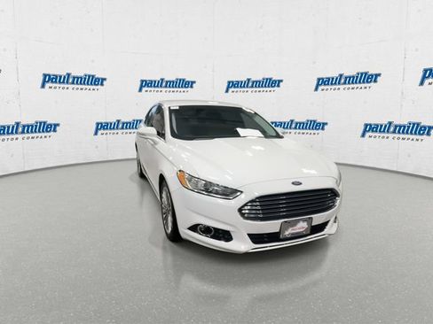 Used 2016 Ford Fusion Titanium FWD image 3