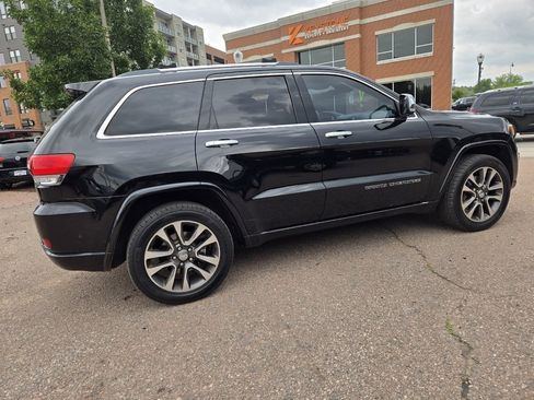 Used 2017 Jeep Grand Cherokee Overland w/ Jeep Active Safety Group image 11