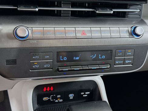 Used 2025 Hyundai Kona SEL FWD image 23