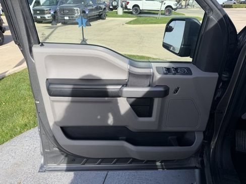 Used 2015 Ford F150 XLT image 8