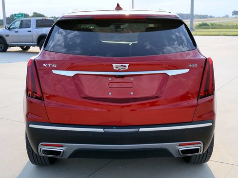 Used 2024 Cadillac XT5 Premium Luxury w/ Technology Package FWD image 7
