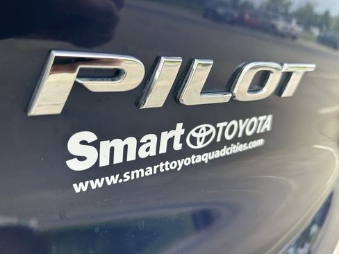 Used 2019 Honda Pilot Touring image 8