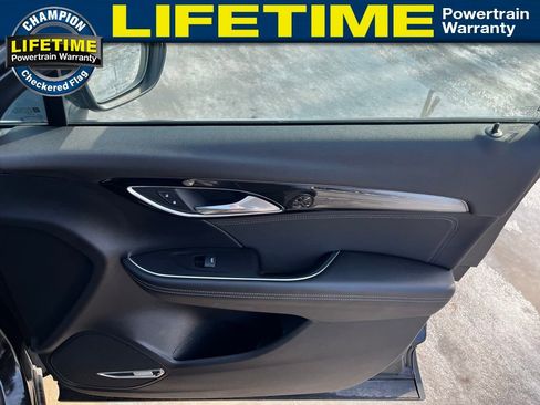 Used 2024 Buick Envision Preferred image 34