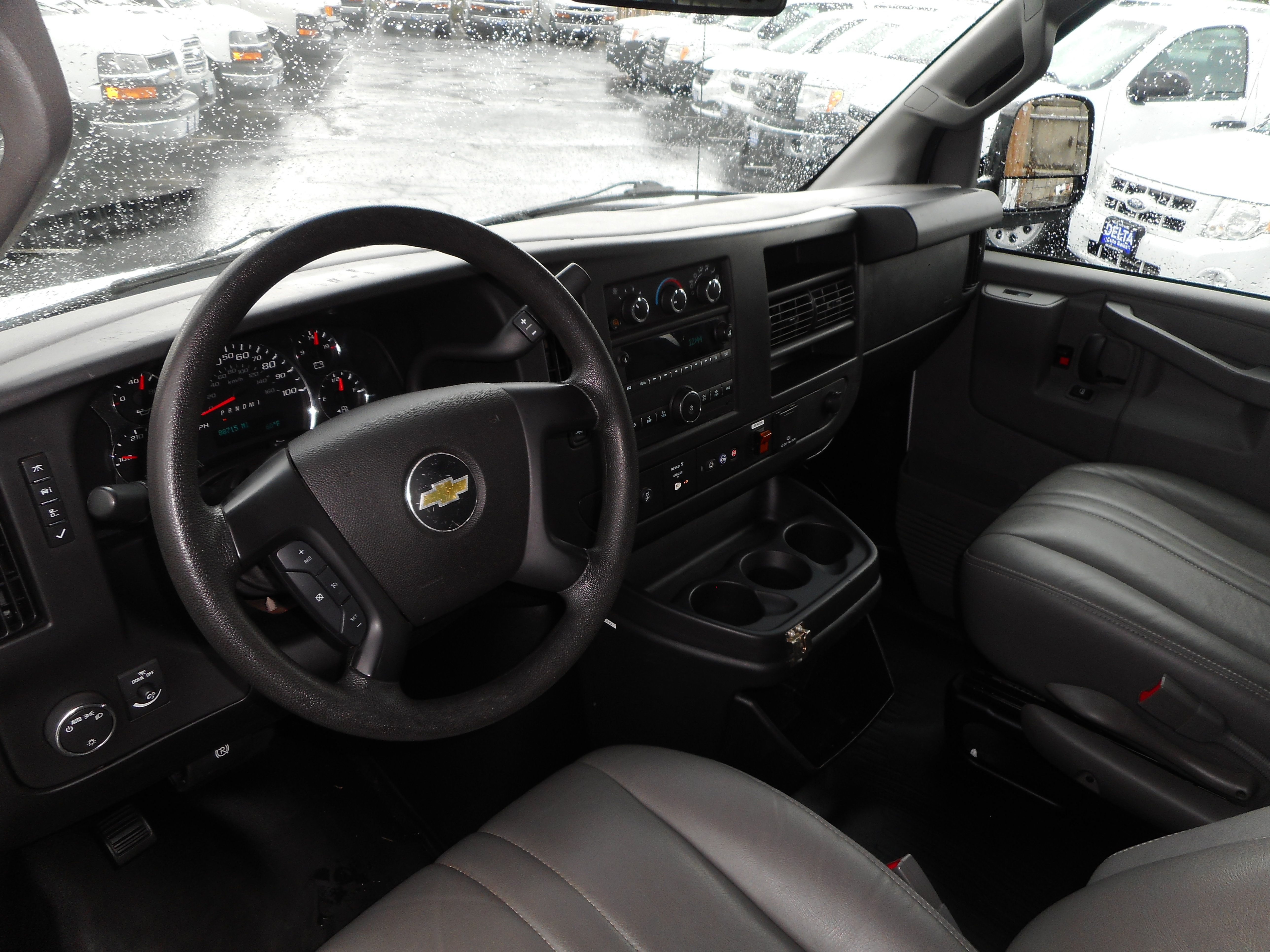 Used 2016 Chevrolet Express 2500 RWD image 14