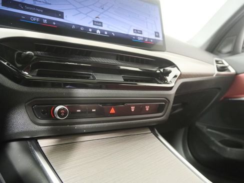 Used 2025 BMW 330i Sedan RWD image 23
