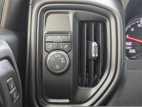 Certified 2022 Chevrolet Silverado 1500 Custom image 31