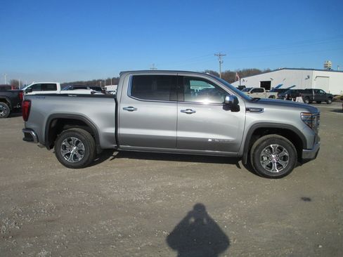 New 2026 GMC Sierra 1500 SLT w/ SLT Convenience Package image 3