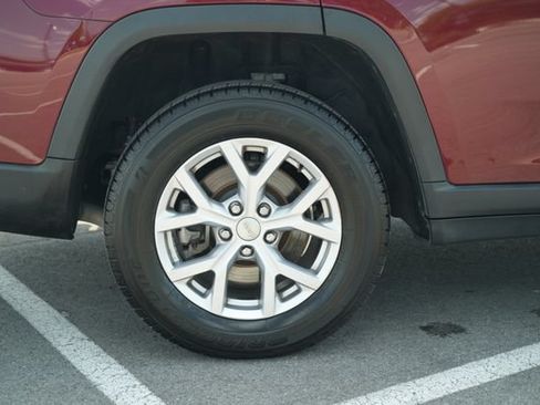 Used 2022 Jeep Grand Cherokee L Limited AWD/4WD image 47