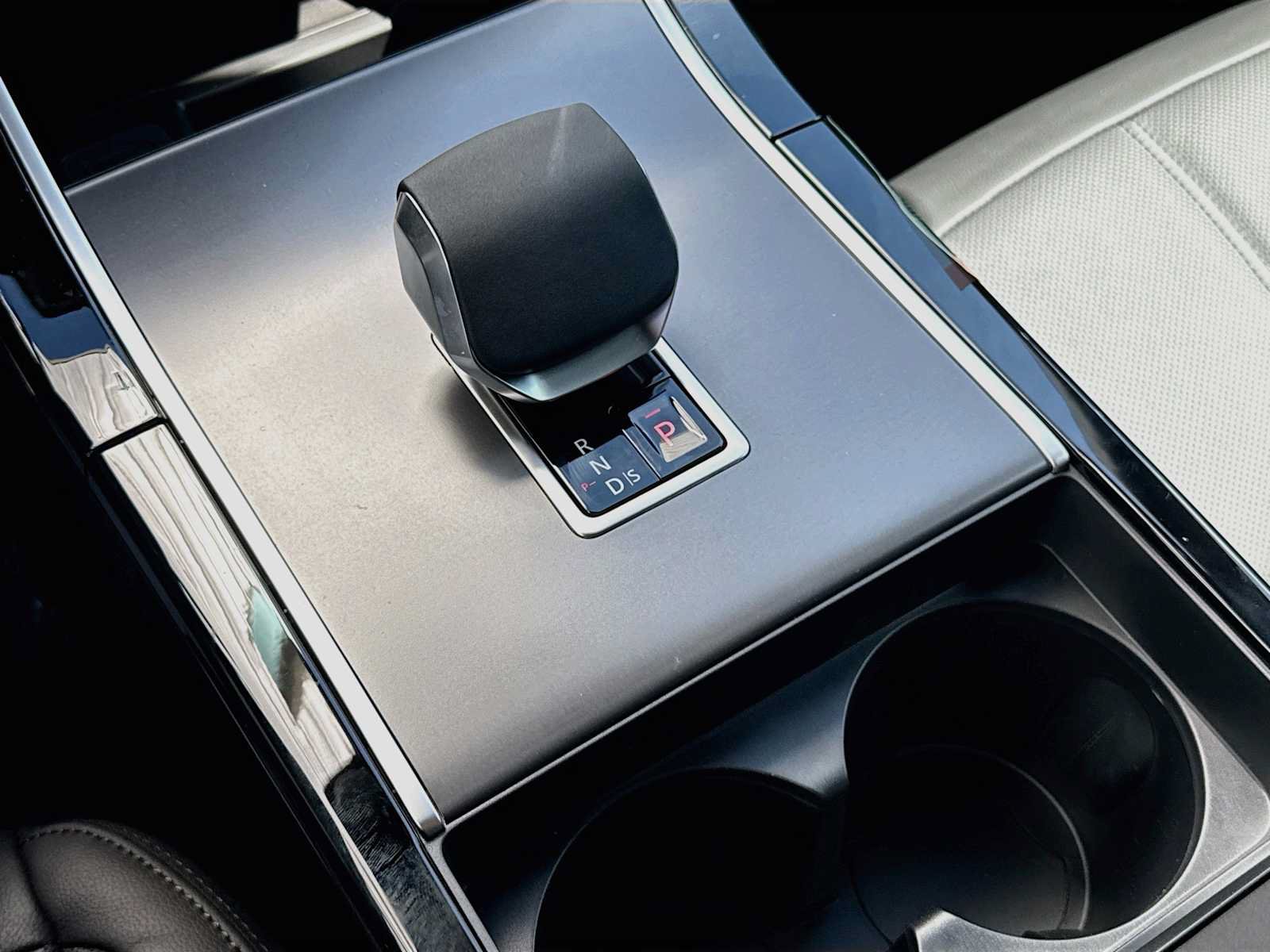 New 2026 Land Rover Range Rover Evoque S AWD/4WD image 9