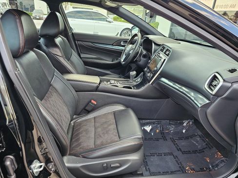 Used 2023 Nissan Maxima SR w/ Sport Mat Group image 28