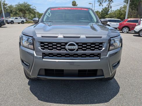 Certified 2025 Nissan Frontier SV w/ SV Convenience Package RWD image 9
