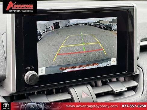Used 2025 Toyota RAV4 LE FWD image 31