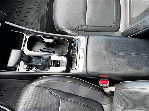 Used 2024 Hyundai Santa Cruz Limited AWD/4WD image 16