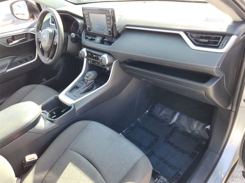Used 2022 Toyota RAV4 XLE image 23