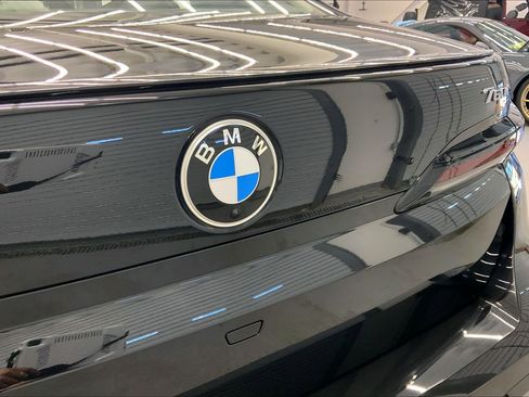 Used 2025 BMW 760i xDrive w/ Premium Package AWD/4WD image 30