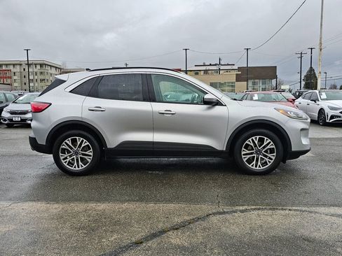 Used 2020 Ford Escape SEL image 9