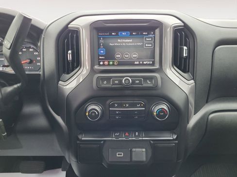 Used 2020 Chevrolet Silverado 1500 Custom w/ Custom Value Package image 14