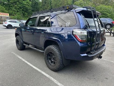 Used 2014 Toyota 4Runner SR5 AWD/4WD image 7