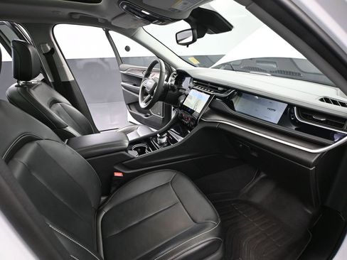 Used 2022 Jeep Grand Cherokee Limited 4xe image 50