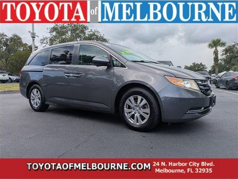 Used 2016 Honda Odyssey SE image 1