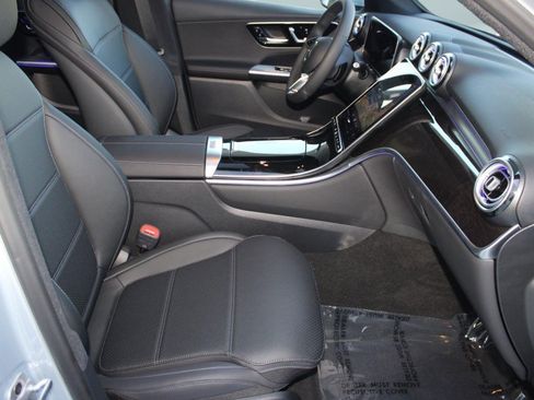 Used 2026 Mercedes-Benz GLC 300 image 32