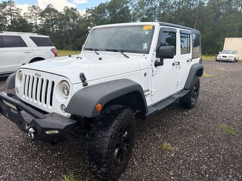 Used 2017 Jeep Wrangler Unlimited Sport AWD/4WD image 3