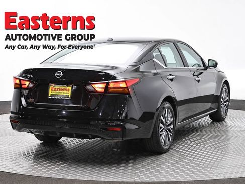 Used 2025 Nissan Altima 2.5 SV image 5