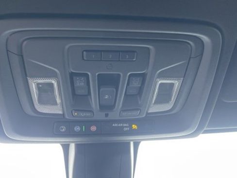 Used 2023 Chevrolet Silverado 3500 High Country image 20