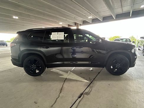 Used 2024 GMC Acadia Elevation FWD image 7
