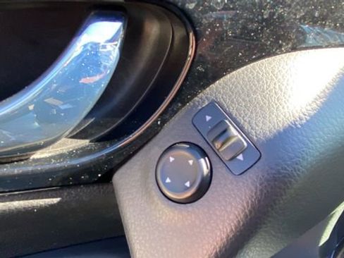 Used 2017 Nissan Rogue Sport SV w/ SV Premium Package AWD/4WD image 18