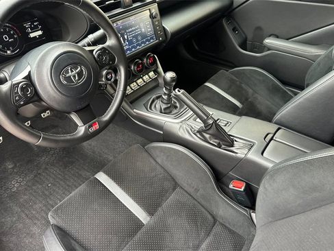 Used 2022 Toyota GR86 Premium image 10