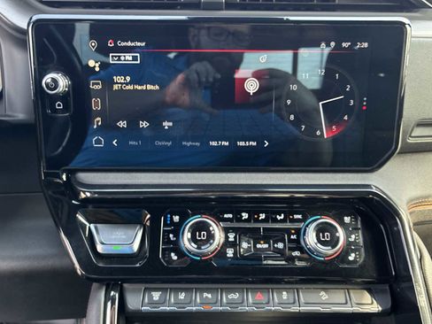 Certified 2024 GMC Sierra 2500 AT4 w/ AT4 Preferred Package image 13