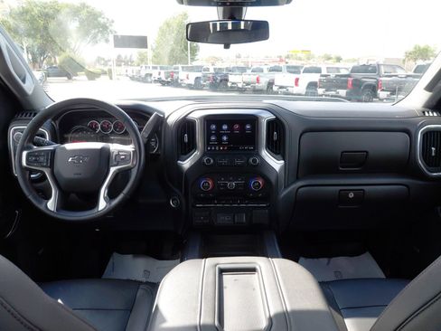 Used 2021 Chevrolet Silverado 1500 LT Trail Boss w/ Convenience Package II AWD/4WD image 28