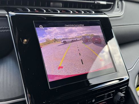 New 2025 Jeep Grand Cherokee Laredo X w/ Luxury Tech Group I AWD/4WD image 4