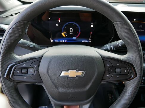 Used 2025 Chevrolet TrailBlazer LT AWD/4WD image 24