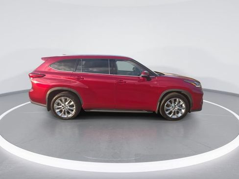 Used 2022 Toyota Highlander Limited AWD/4WD image 9