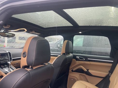 Used 2014 Porsche Cayenne image 10