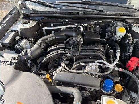 Used 2024 Subaru Outback Premium image 12