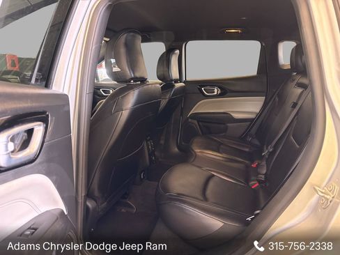 Used 2025 Jeep Compass Limited AWD/4WD image 9