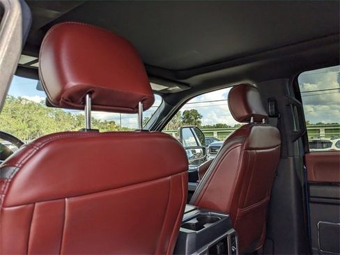 Used 2022 Ford F450 Platinum w/ FX4 Off-Road Package image 18