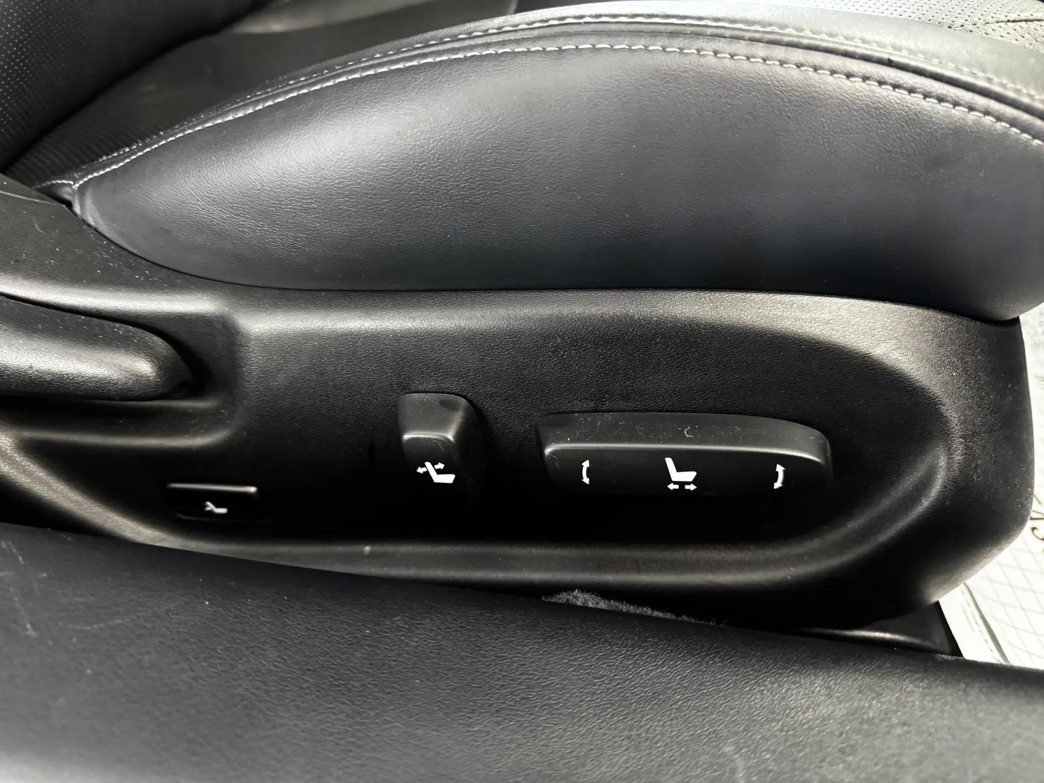 Used 2013 Lexus IS 250C w/ Luxury Pkg RWD image 15