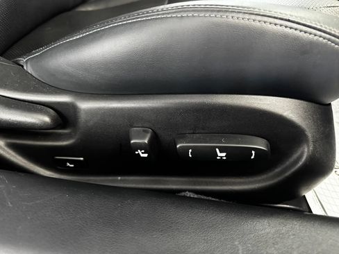 Used 2013 Lexus IS 250C w/ Luxury Pkg RWD image 15