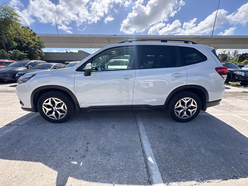 Used 2022 Subaru Forester Premium AWD/4WD image 6