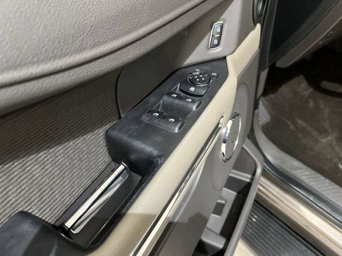 Used 2019 Ford Expedition XLT RWD image 21